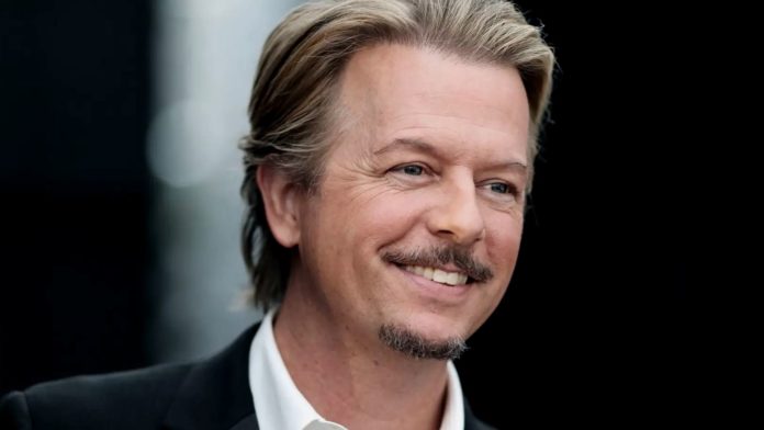 Is David Spade Gay and Does He Have A Wife or Girlfriend?