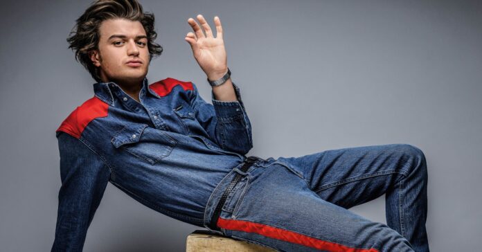 How Tall is Joe Keery? His Height, Weight, and Body Measurements