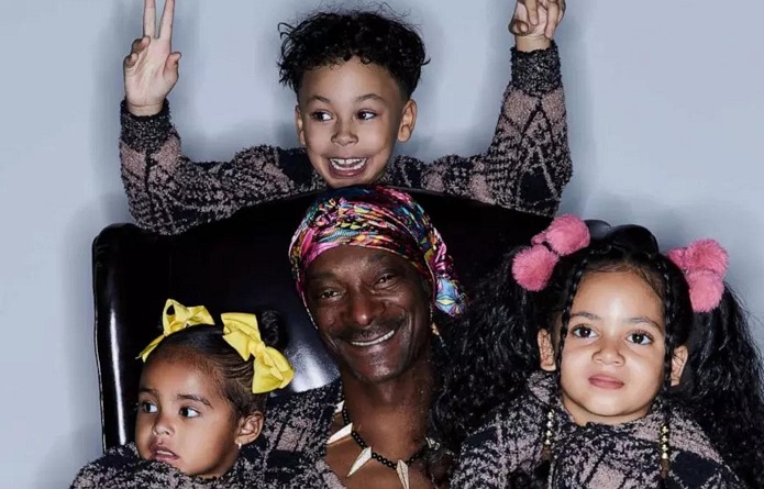 Snoop Dogg and his grandchildren