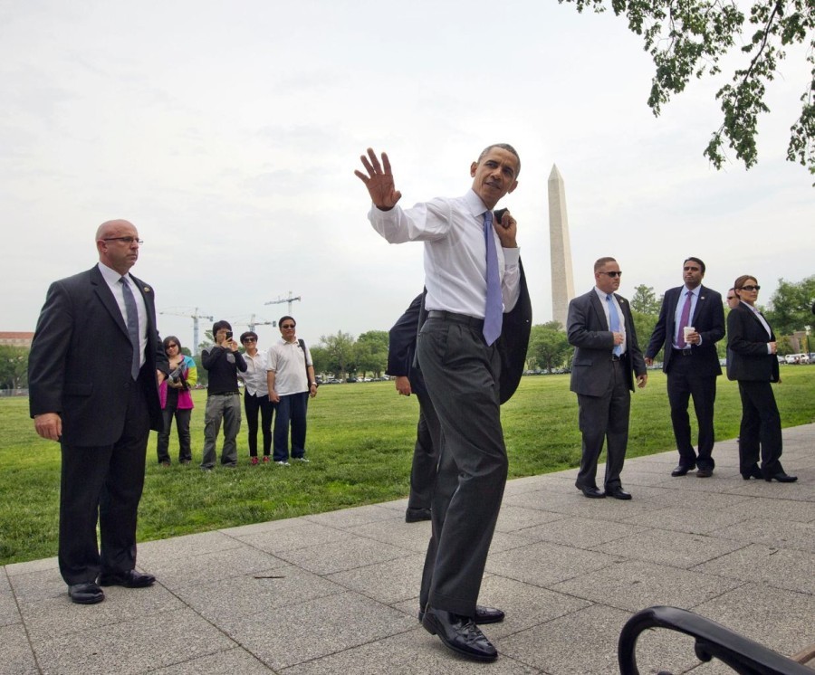 Barack Obama Bio, Siblings, Mother, Father, Is He Gay? How Tall Is He?