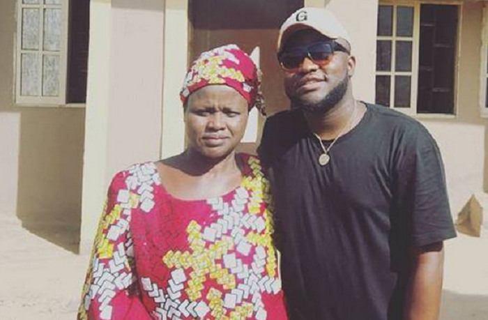 Skales and his mom