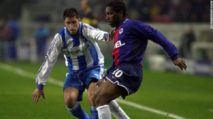 okocha with PSG teammates