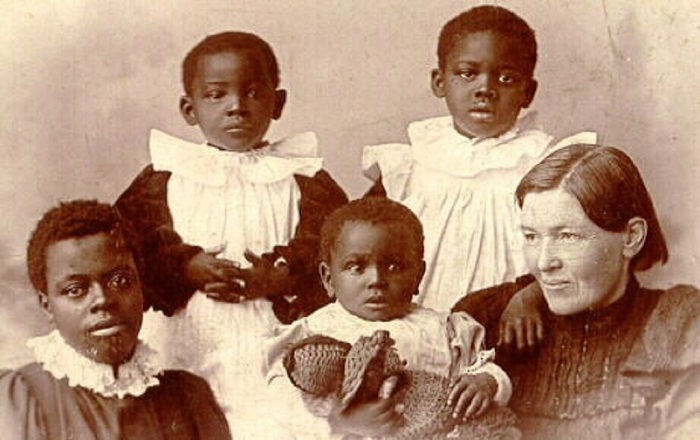 mary slessor-with her adopted children